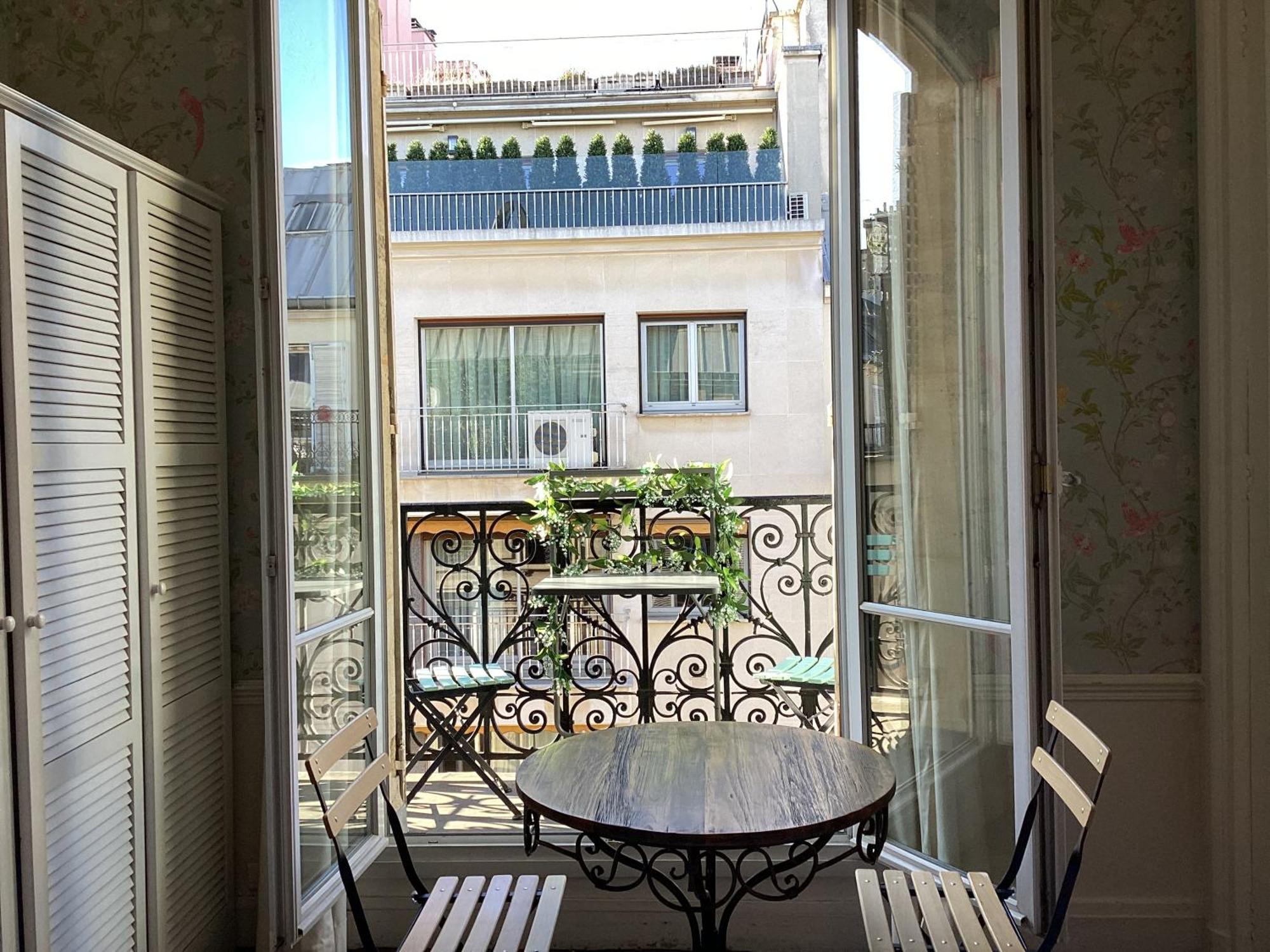 Bed And Breakfast Paris Quartier Champs-Elysees Exterior photo